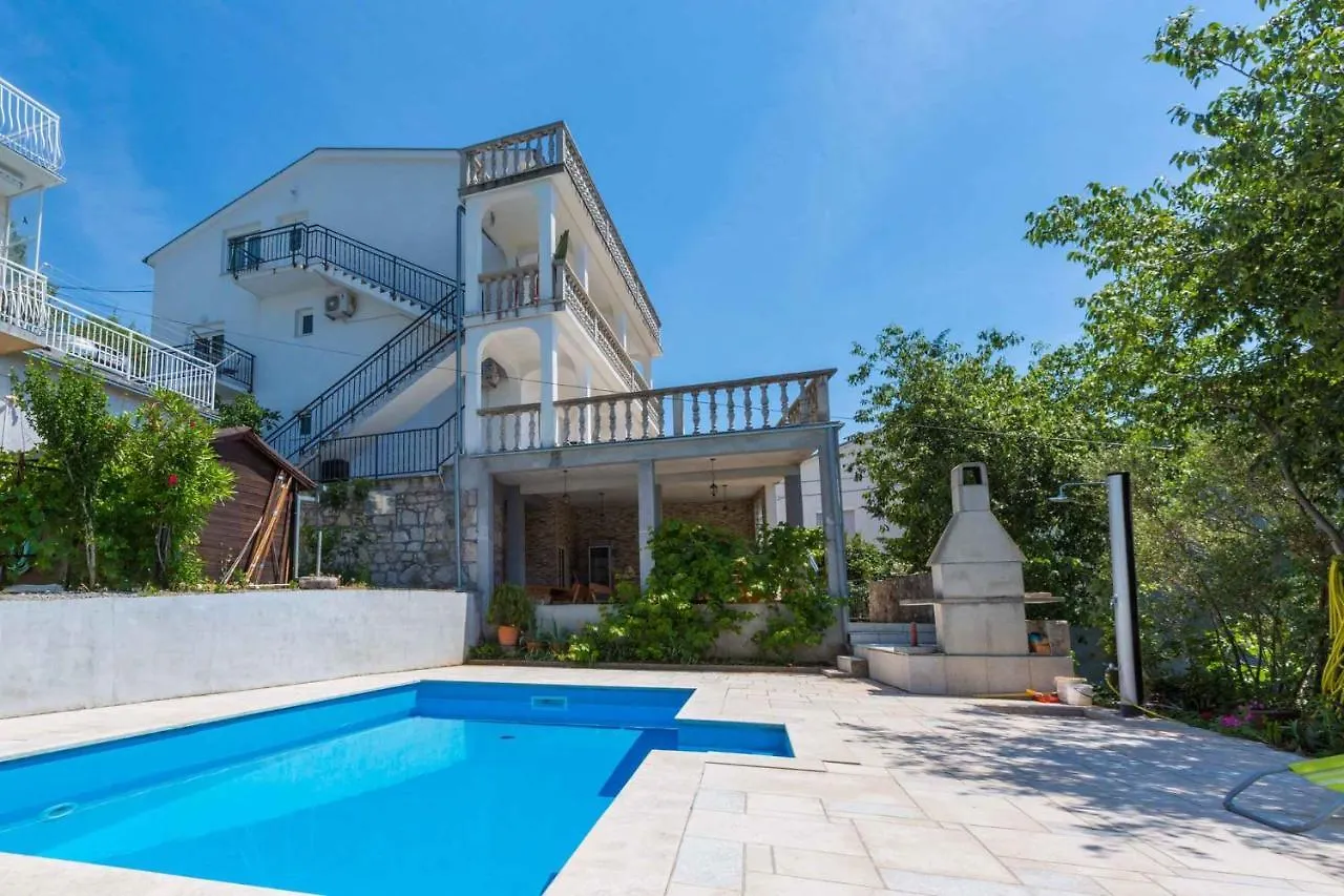 הקונטקטים של One-Bedroom Apartment Crikvenica 31